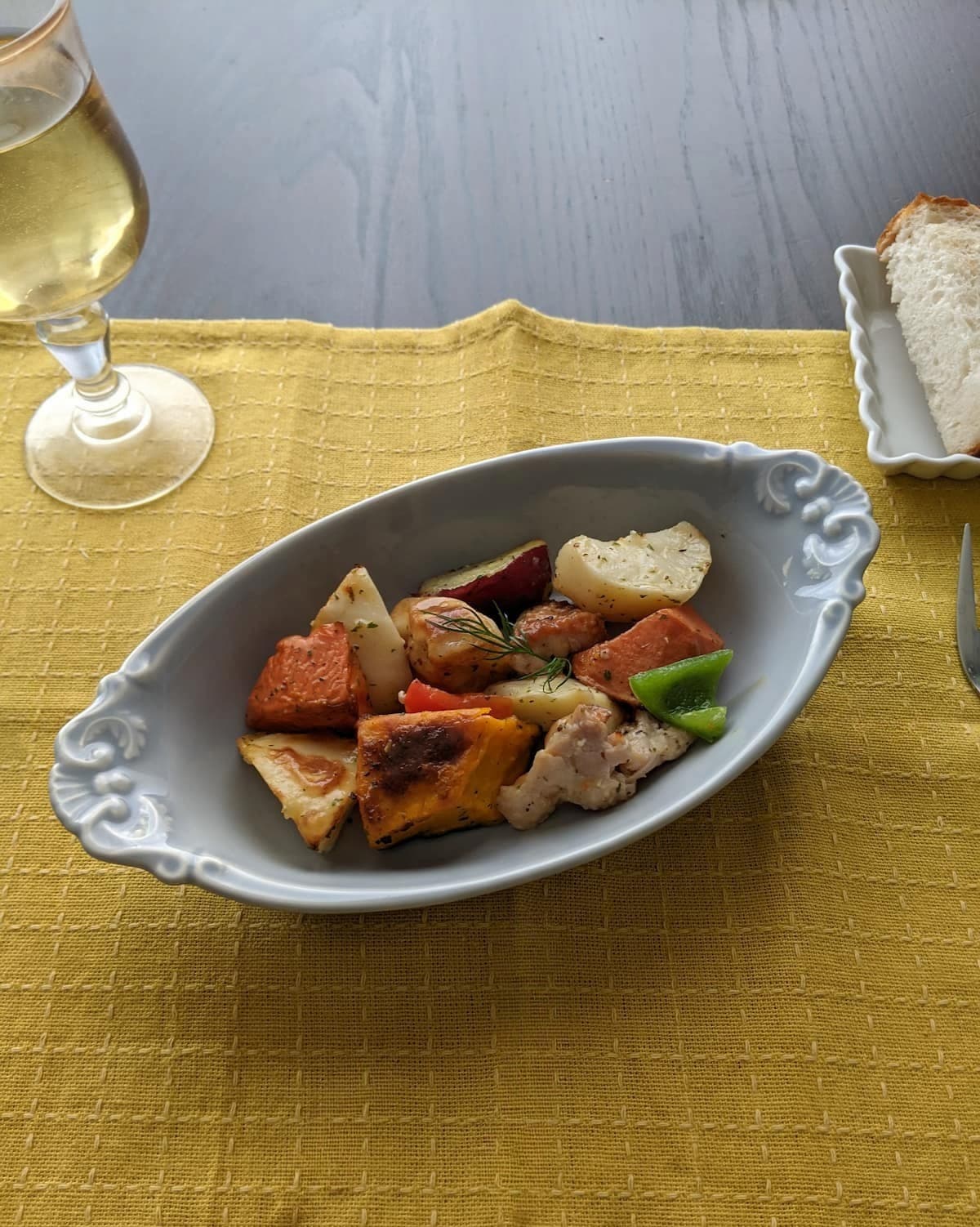 【数量&期間限定】studio m'(スタジオエム) アカンサス / 白・グレー