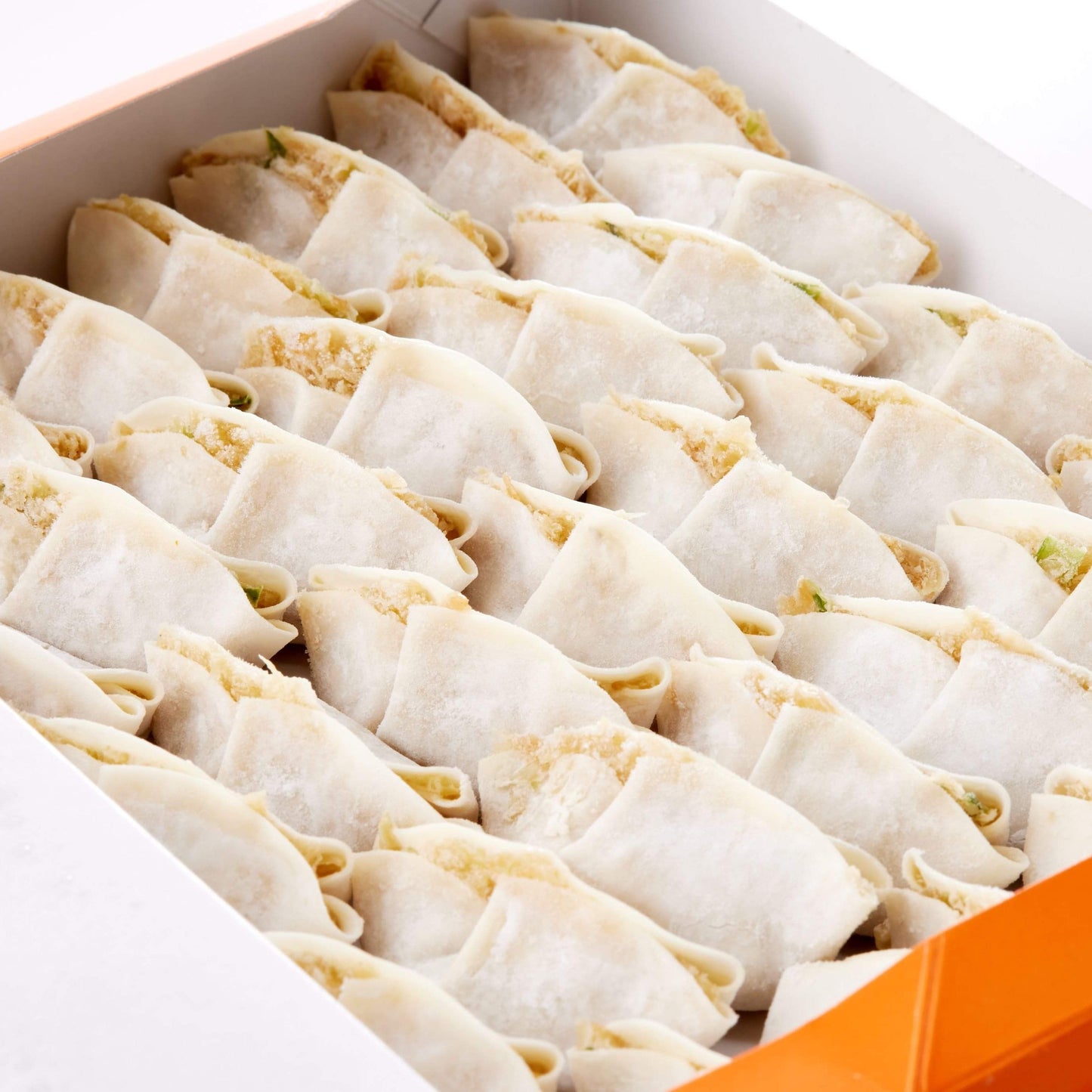 チャンピオン冷凍餃子35個 箱に入った冷凍餃子