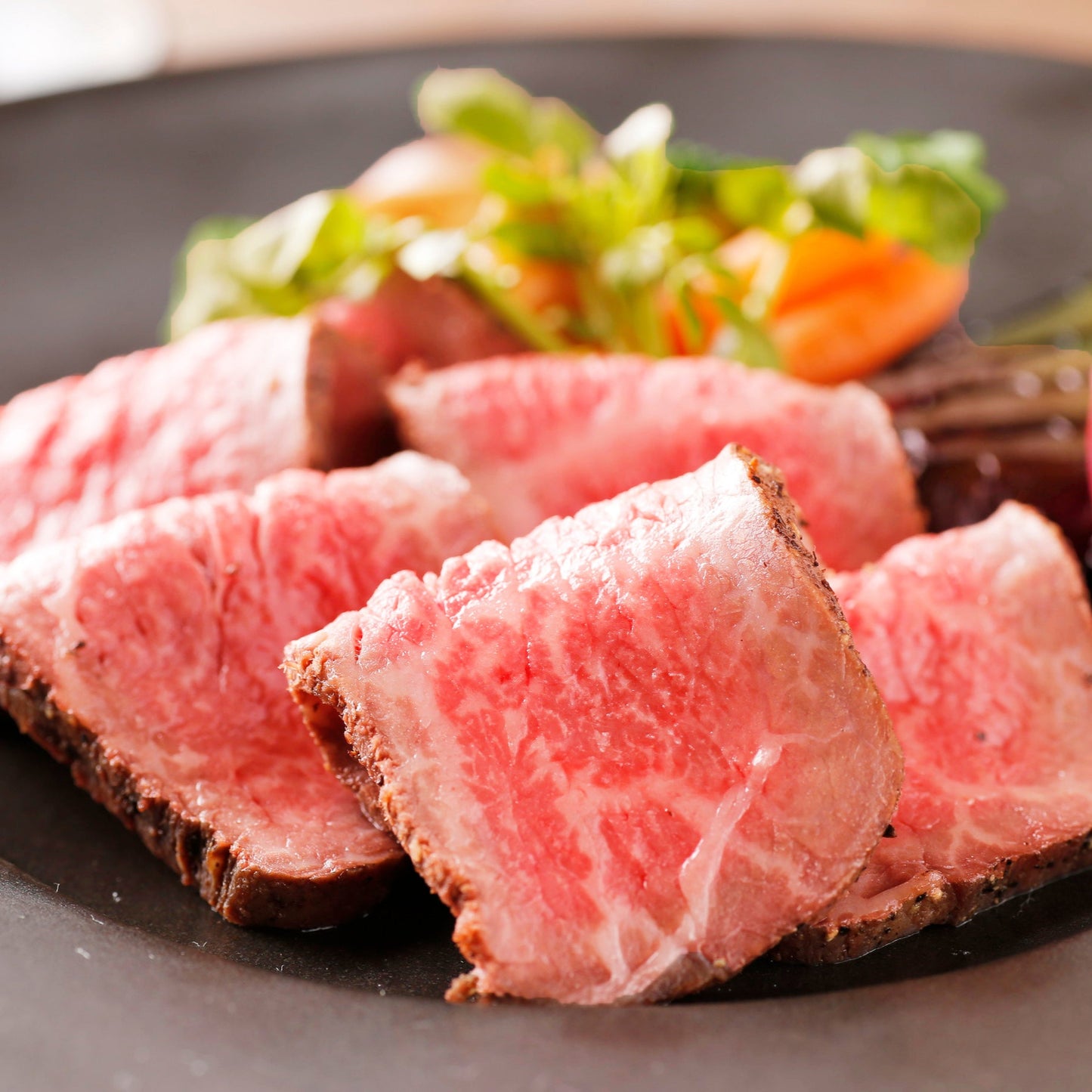 奥出雲NAORAI  白雲 カットしたローストビーフ