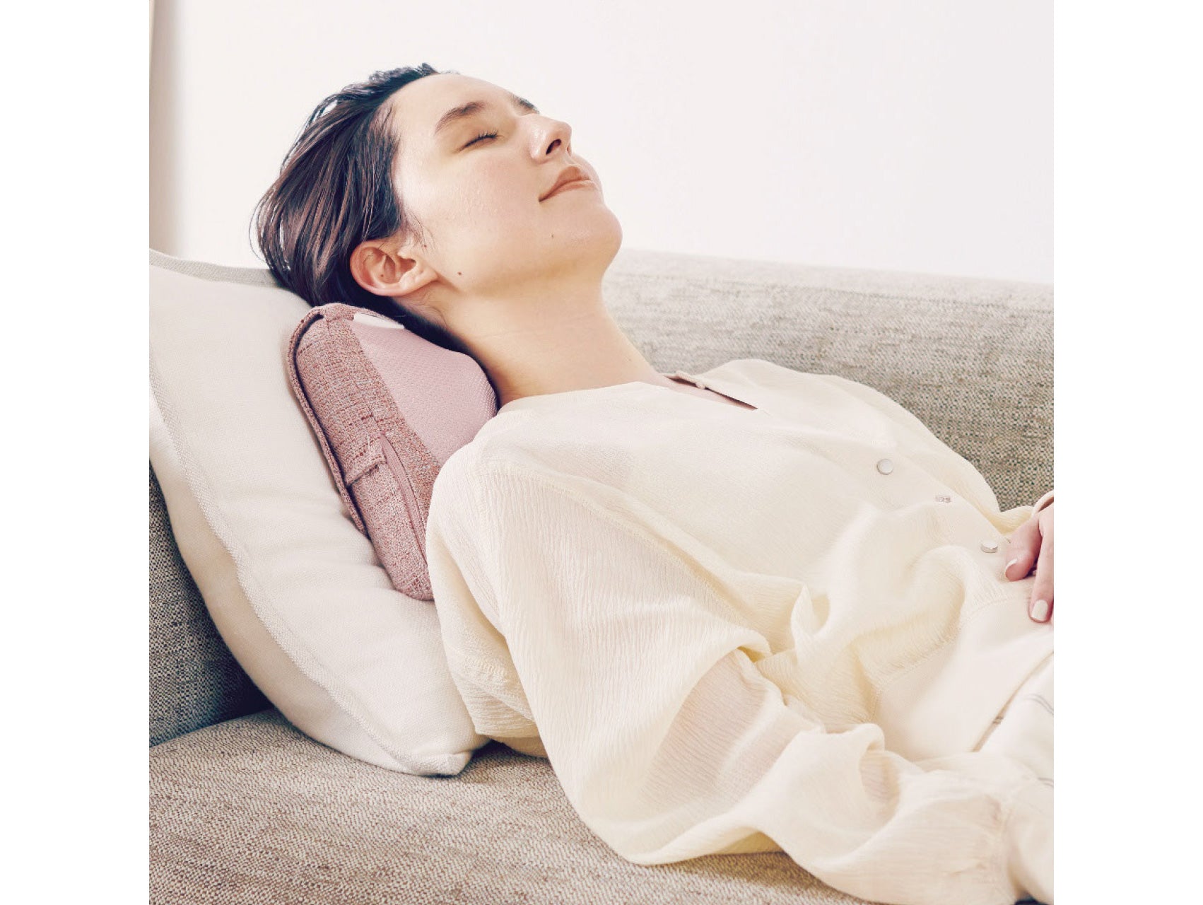 アテックス ルルド マッサージクッション ミニ（ピンク・ベージュ