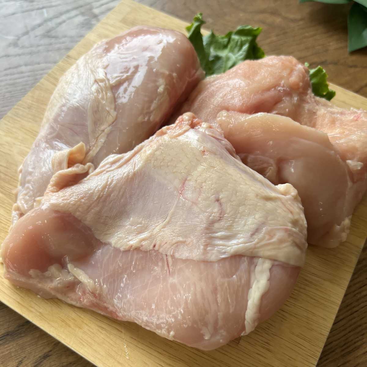 【訳あり】国産 鶏肉 紀の国みかんどり ムネ肉 1㎏/チキンナカタ