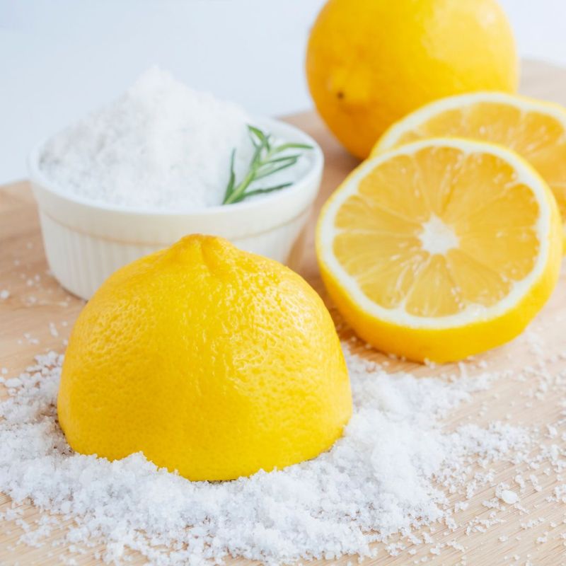 広島県産の無農薬レモンとイタリアの海塩の画像