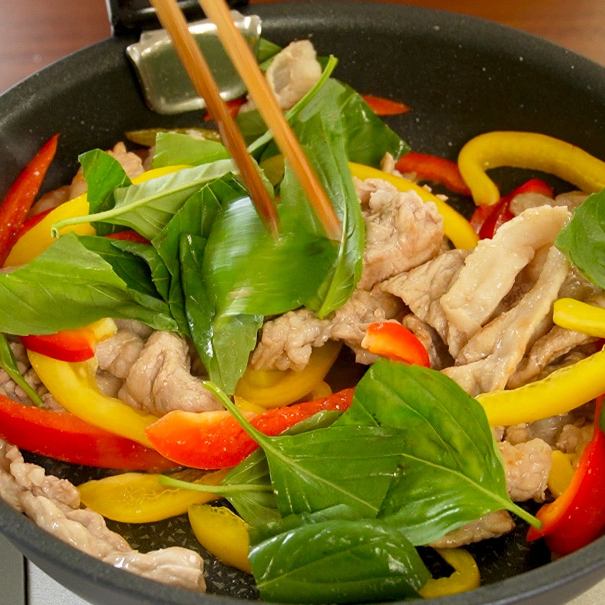 火の本豚　切り落としを使った野菜炒め