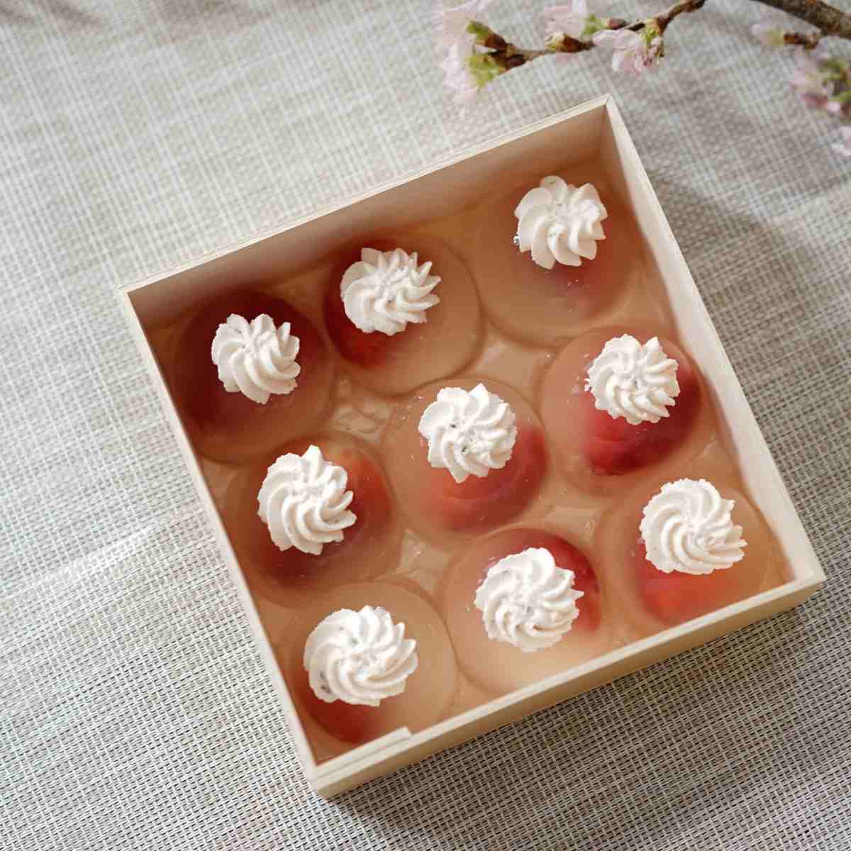 桜水晶のモンブランの下の素材の画像